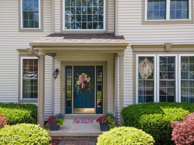 46 Mann Boulevard, Halfmoon, NY, photo 3