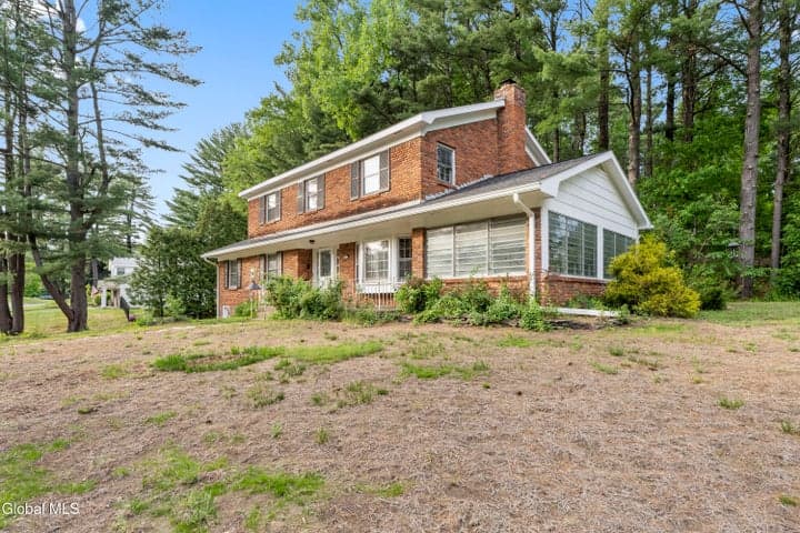 193 Pine Ridge Drive, Guilderland, NY