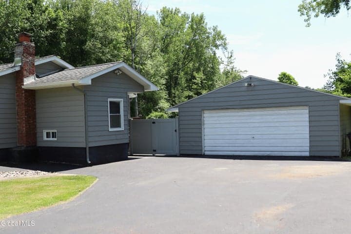 464 Grooms Road, Clifton Park, NY, photo 4