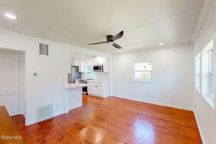 19 Harriet Street, Colonie, NY, photo 3