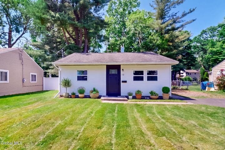 19 Harriet Street, Colonie, NY