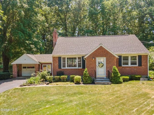 8 Oak Drive, Guilderland, NY, photo 1