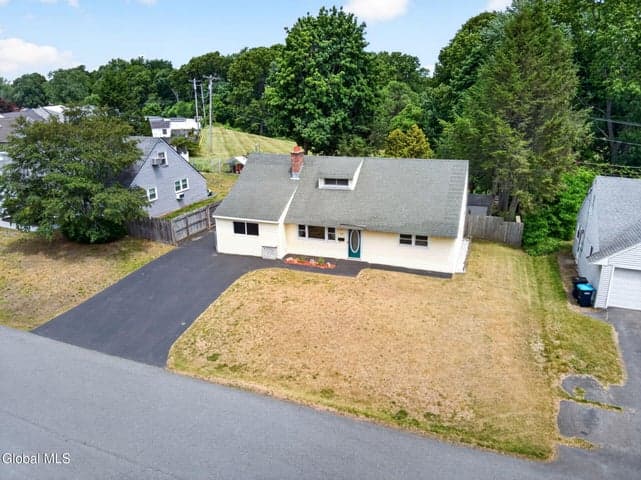 25 Dorwood Drive, Albany, NY, photo 4