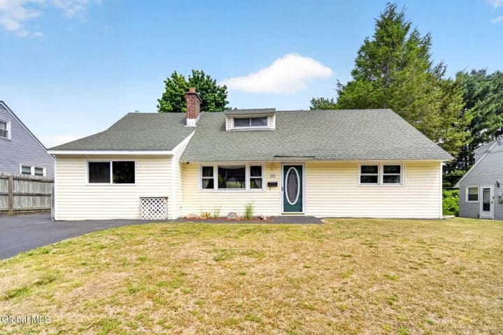25 Dorwood Drive, Albany, NY