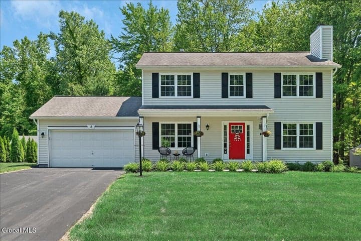 4 Kiliaen Way, Halfmoon, NY, photo 1