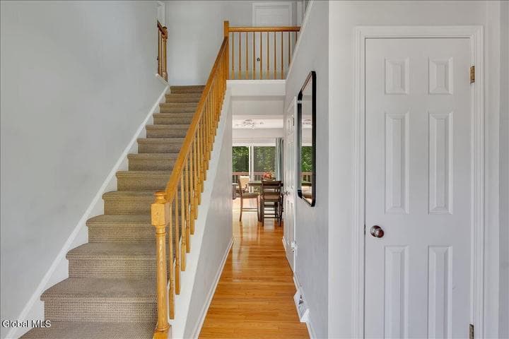 4 Kiliaen Way, Halfmoon, NY, photo 3