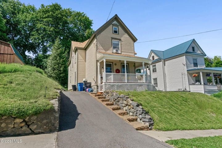 32 5th Street, Gloversville, NY, photo 3