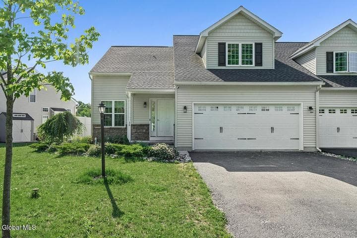 36 Chip Shot Way, Halfmoon, NY, photo 2