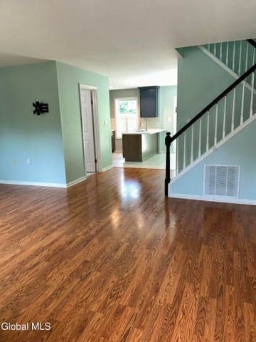 1 Southwest Way, Colonie, NY, photo 2