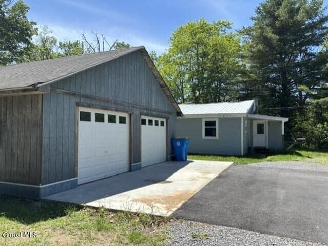 162 S Pine Street, Gloversville, NY, photo 2