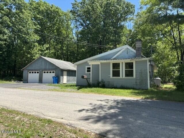 162 S Pine Street, Gloversville, NY, photo 3