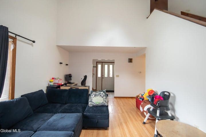 101-103 Stone Ridge Court, Guilderland, NY, photo 5