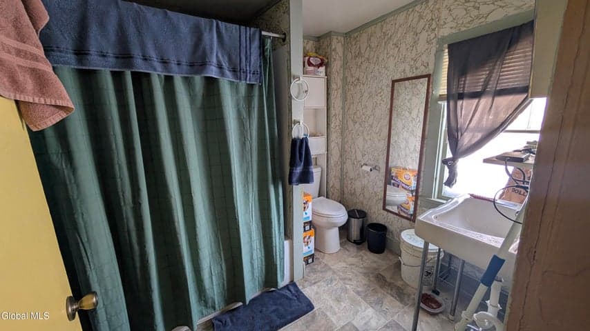 44 North Street, Gloversville, NY, photo 3