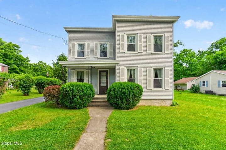57 Willowbrook Avenue, Bethlehem, NY