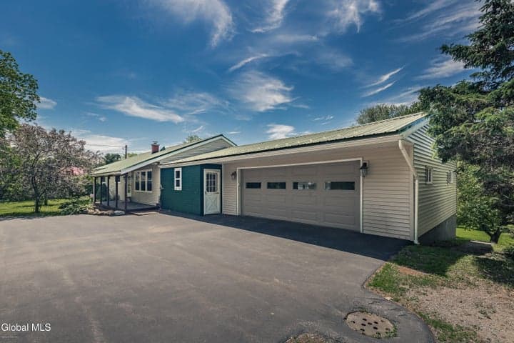 1302 County Highway 107, Perth, NY, photo 2