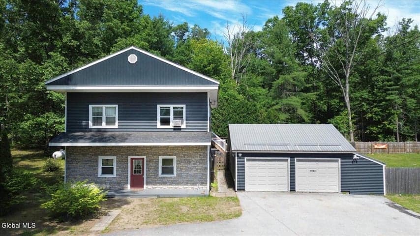1069 Saratoga Road, Moreau, NY, photo 2
