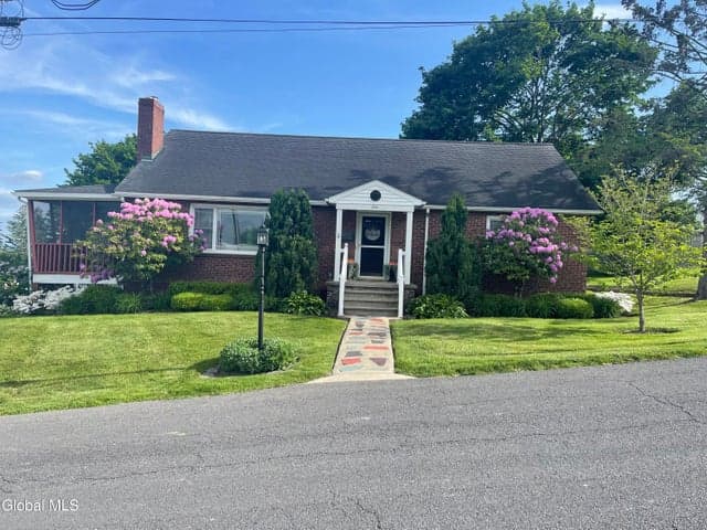 5 Summit Terrace, Ravena, NY