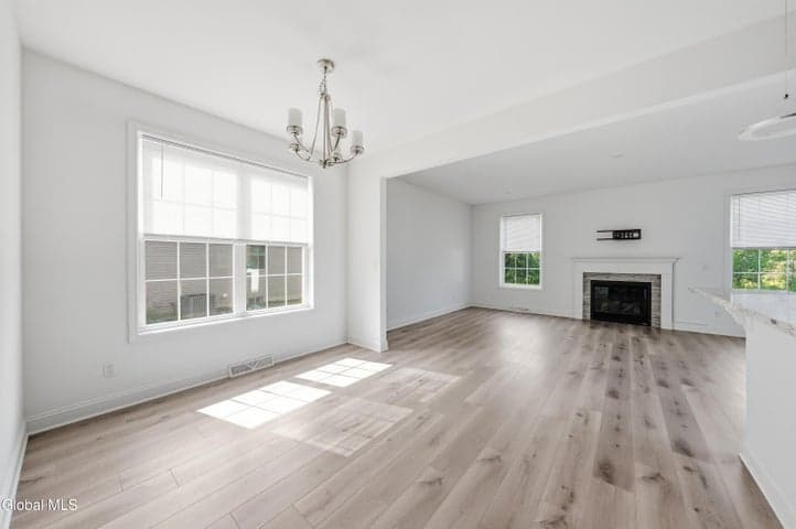 27 Wheatfield Way, Mechanicville, NY, photo 3