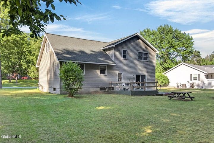 68 Wineberry Lane, Malta, NY, photo 3