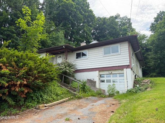 45 Harris Avenue, Mechanicville, NY, photo 2