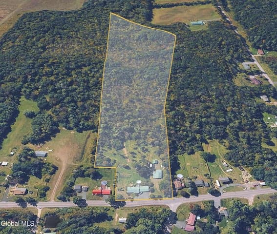 1302 County Highway 107, Perth, NY