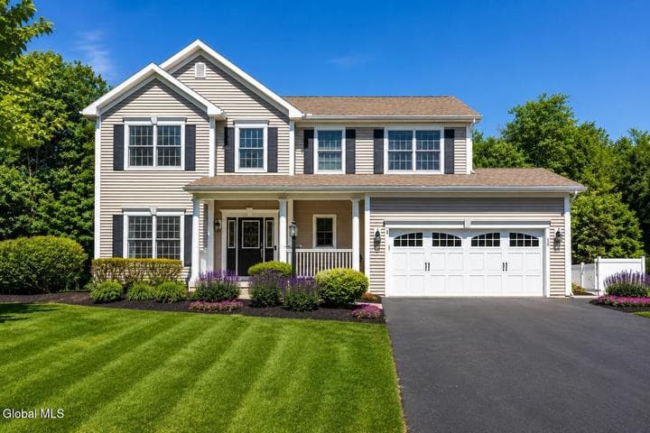 56 Chatsworth Way, Clifton Park, NY, photo 1