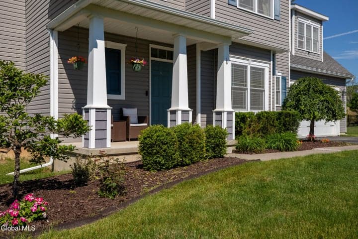 8 Harvester Way, Ballston, NY, photo 3