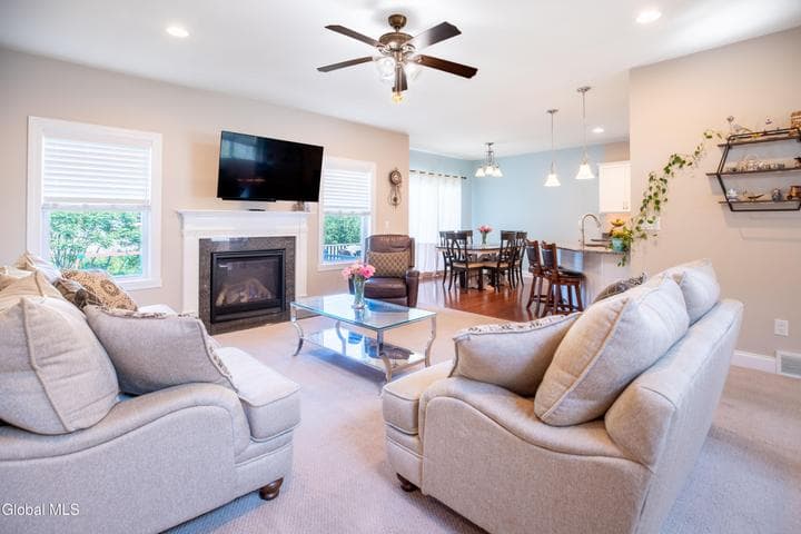 8 Harvester Way, Ballston, NY, photo 5