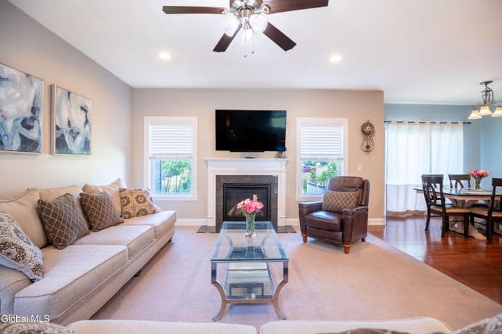 8 Harvester Way, Ballston, NY, photo 4