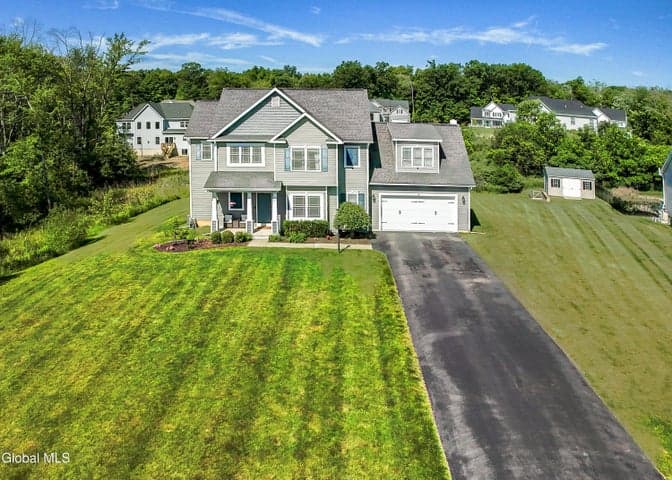 8 Harvester Way, Ballston, NY, photo 1