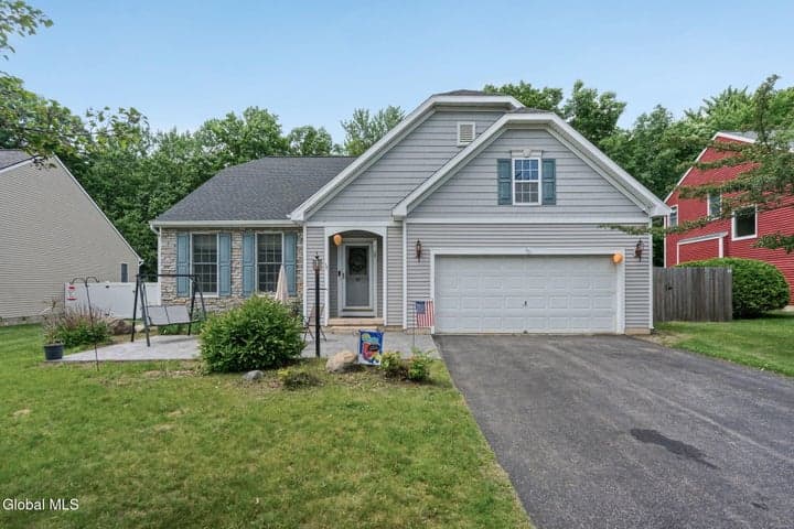30 Lupine Drive, Malta, NY, photo 1