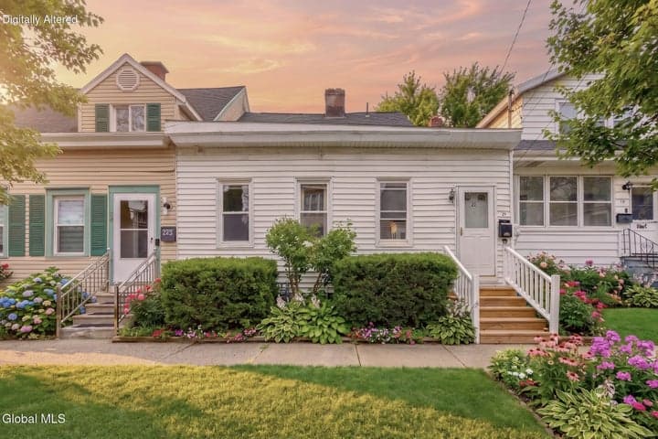 21 Moore Street, Albany, NY, photo 2