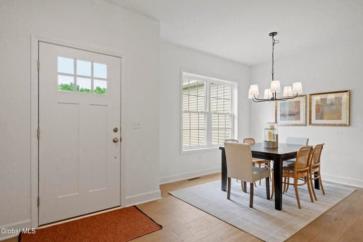 16 Mackenna Court, Ballston, NY, photo 5
