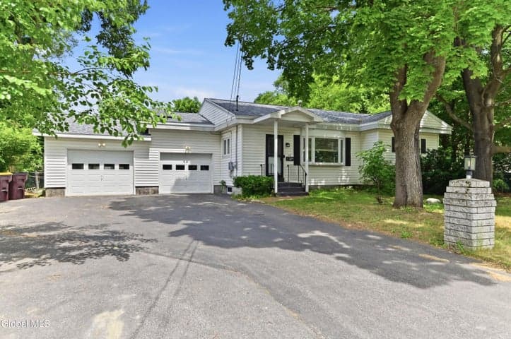 28 Lee Avenue, Guilderland, NY, photo 2