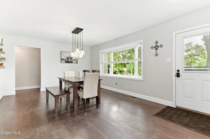 28 Lee Avenue, Guilderland, NY, photo 5