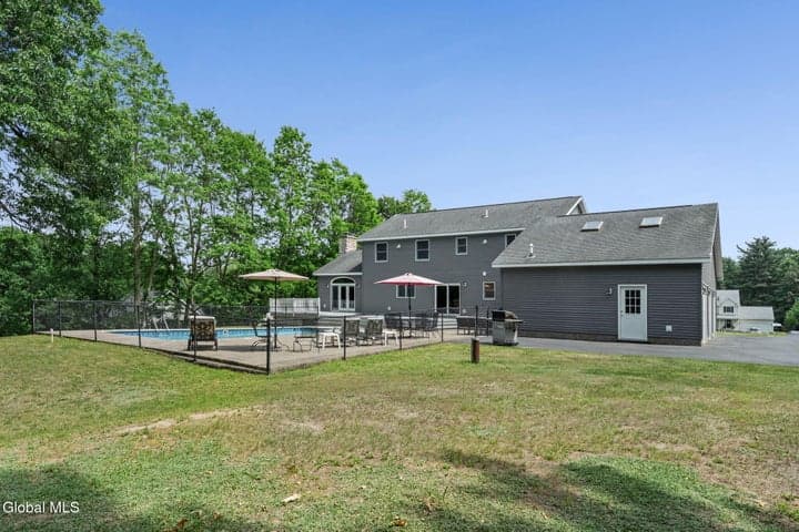 28 Victorian Drive, Poestenkill, NY, photo 2