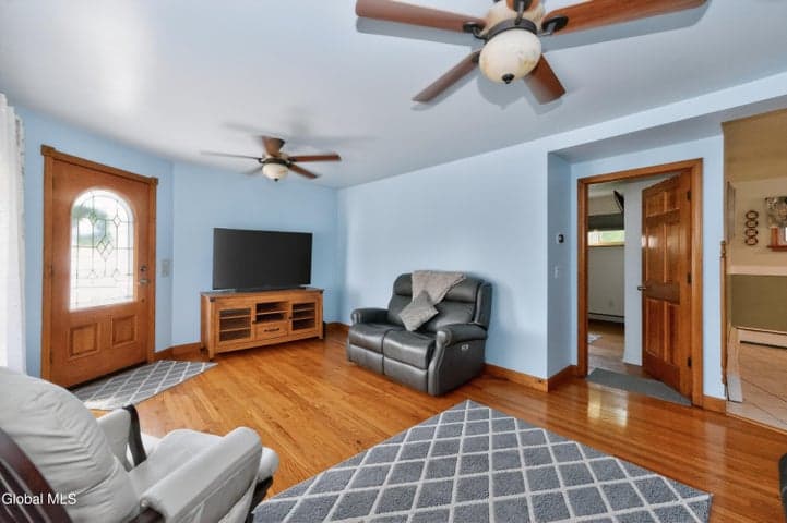 2 Neptune Street, East Greenbush, NY, photo 5