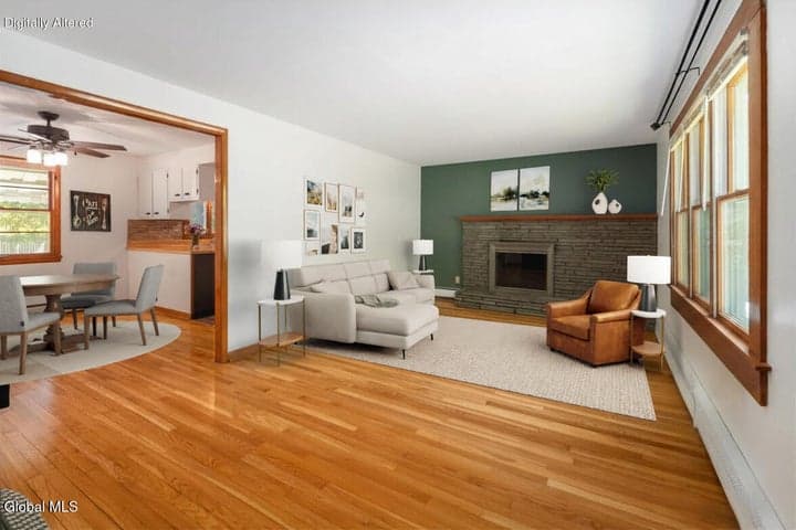 19 Newcastle Road, Halfmoon, NY, photo 3