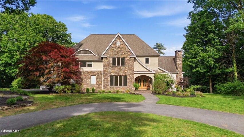6 Cherry Tree Lane, Saratoga Springs, NY, photo 1