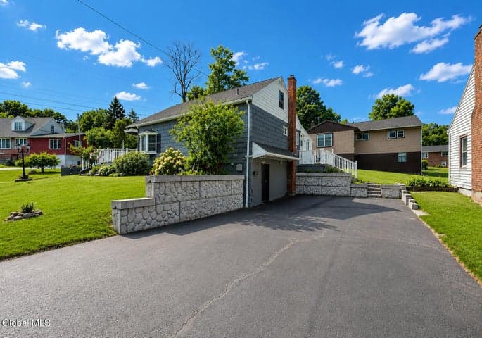 2 Neptune Street, East Greenbush, NY, photo 4