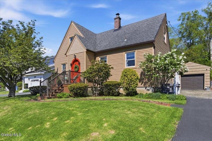 88 Mountain View Avenue, Rensselaer, NY, photo 2