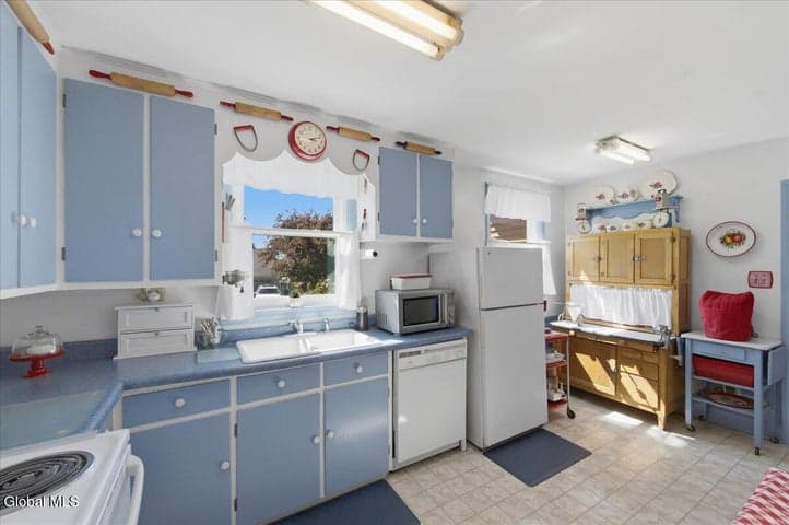 88 Mountain View Avenue, Rensselaer, NY, photo 5