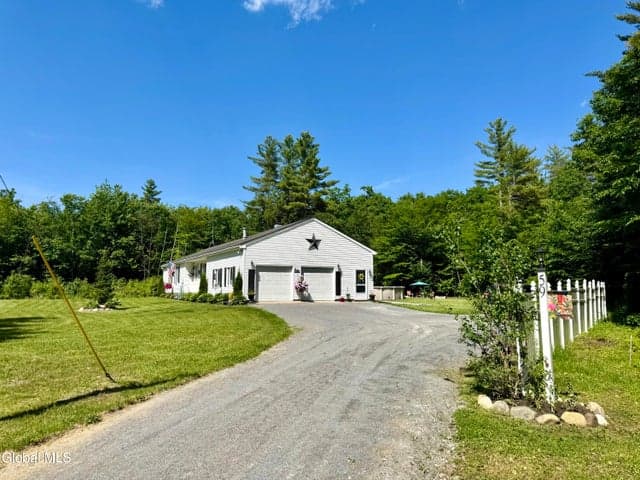 59 North Drive, Lake Luzerne, NY, photo 4