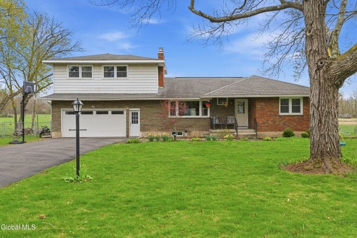107 Ashdown Road, Ballston, NY