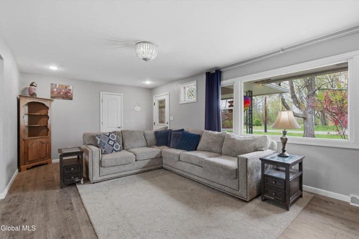 107 Ashdown Road, Ballston, NY, photo 4