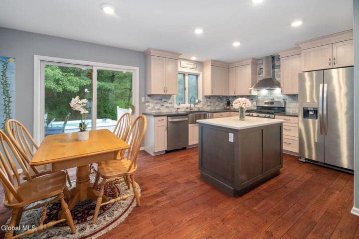 12 Flying Dutchman Way, Saratoga Springs, NY, photo 5