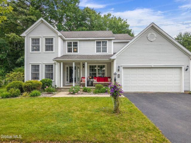 12 Flying Dutchman Way, Saratoga Springs, NY