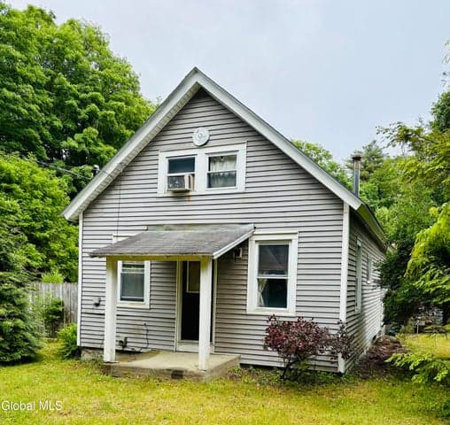 408 W Mountain Road, Queensbury, NY, photo 1