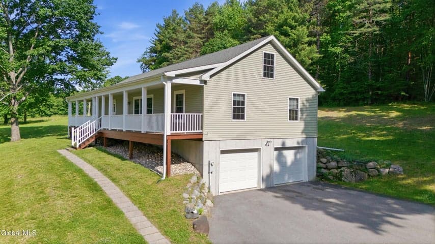 184 Hillview Road, Gloversville, NY, photo 1