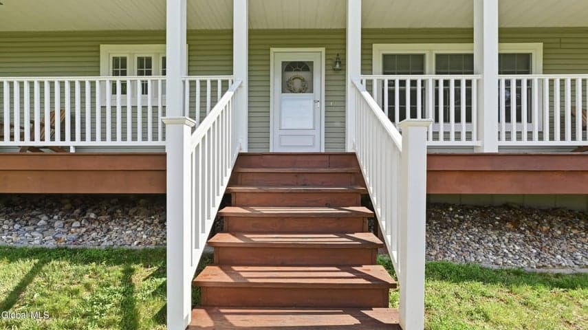 184 Hillview Road, Gloversville, NY, photo 2